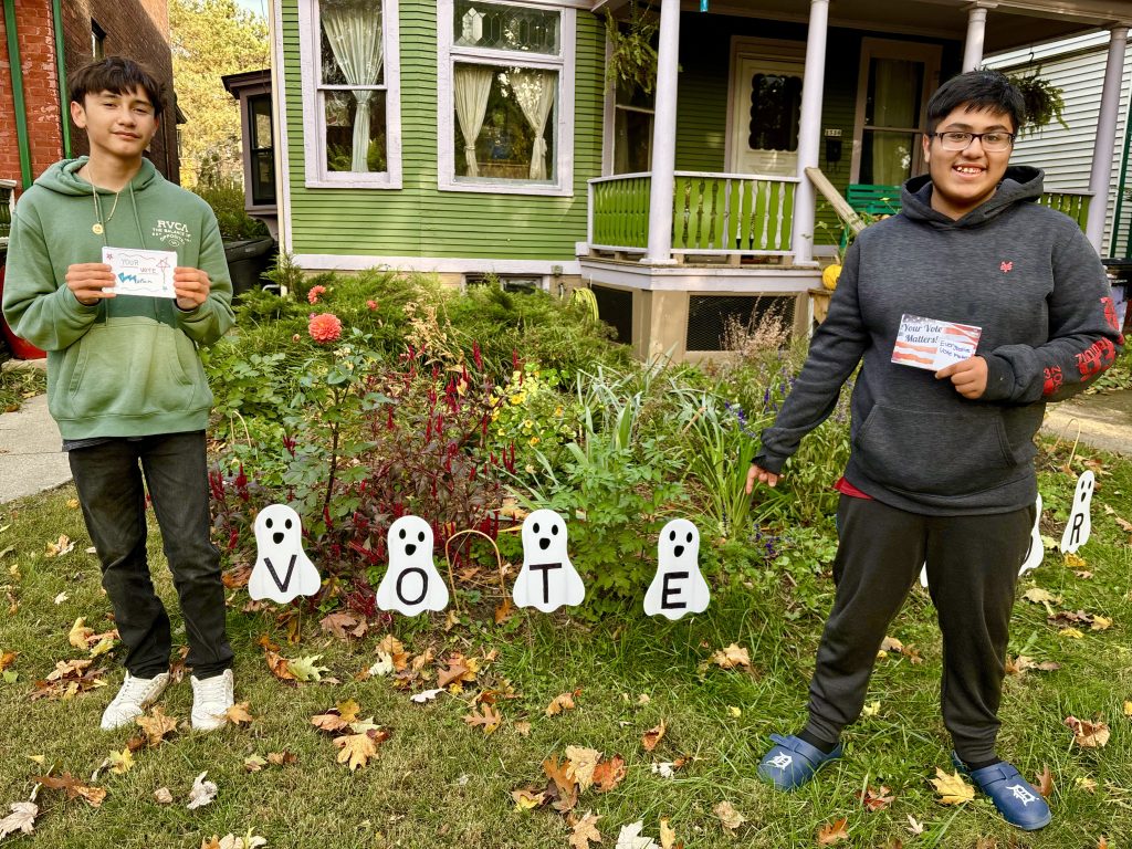 buildOn in Detroit students took to the streets to talk to their neighbors about the importance of voting.