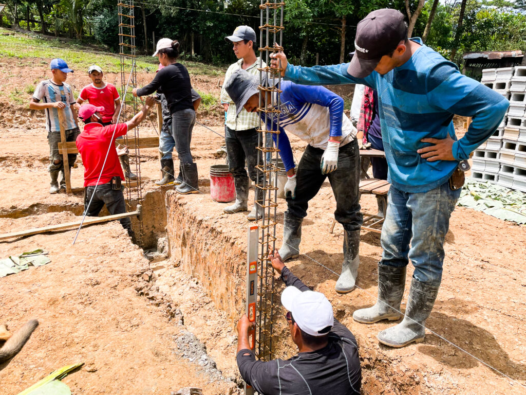 The people of Santa Teresa worked hard to construct Esmirna’s brand new buildOn school building.