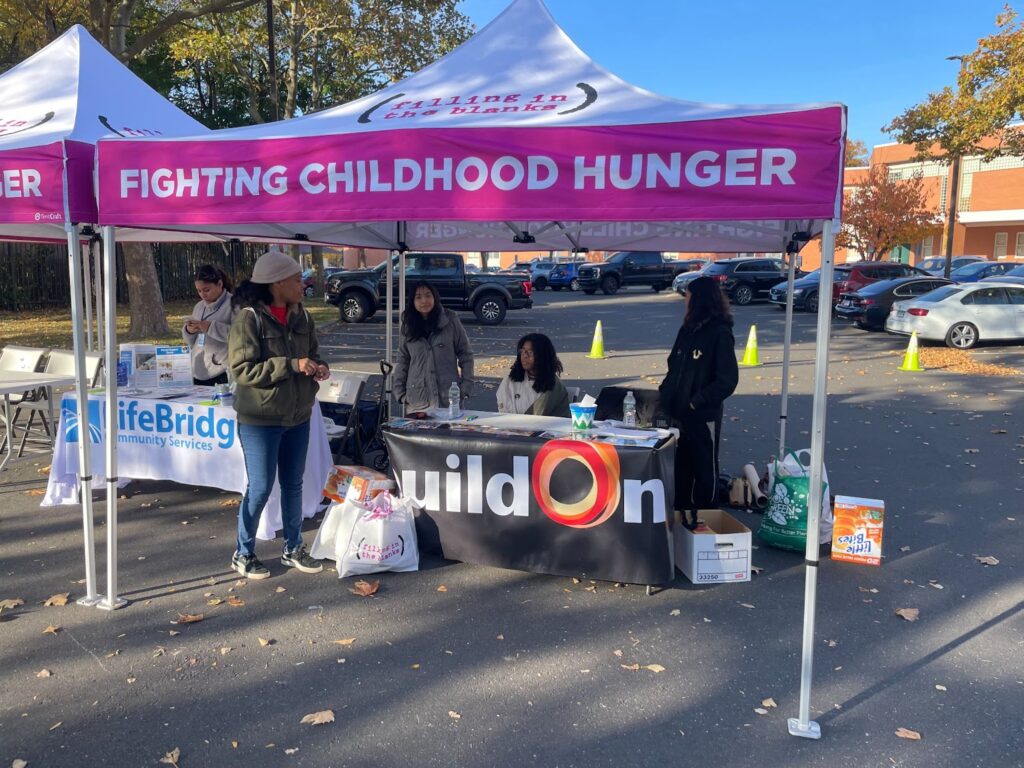 buildOn Bridgeport students are meeting the needs of their neighbors by partnering with local organizations like Filling in the Blanks.