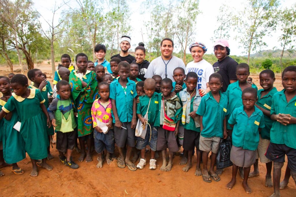 buildOn Alum Sarah Quinones-Myers (second from right) on Trek in Malawi, where she learned powerful lessons about the importance of service.