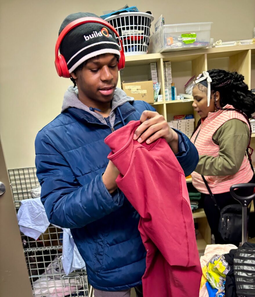 This winter, buildOn students in Detroit helped organize clothes for the Ruth Ellis Center and LGBT Detroit’s clothing closet.