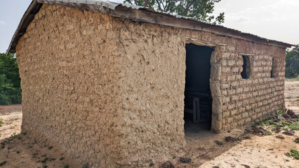 Badiambougou’s old school badly needed to be replaced.