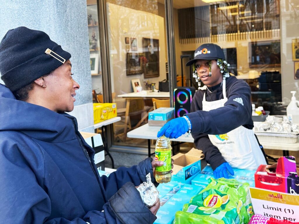 buildOn students help feed their neighbors in Detroit.