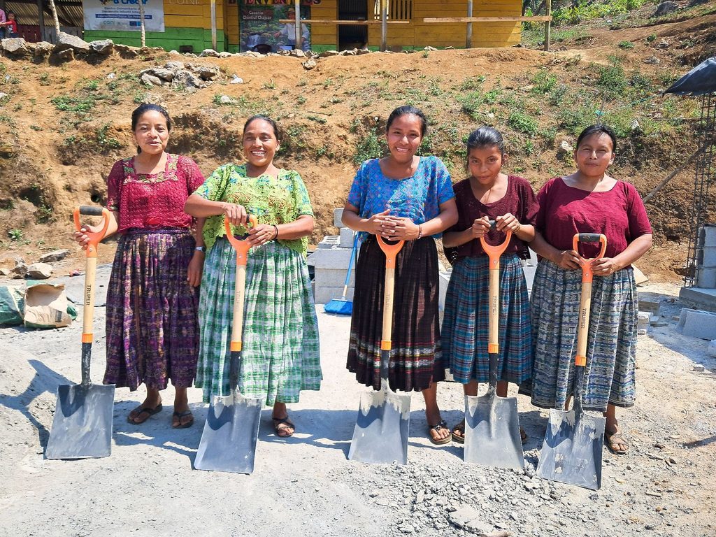 Women on the worksite in Caserio Chintiul Chajcar, Guatemala.
