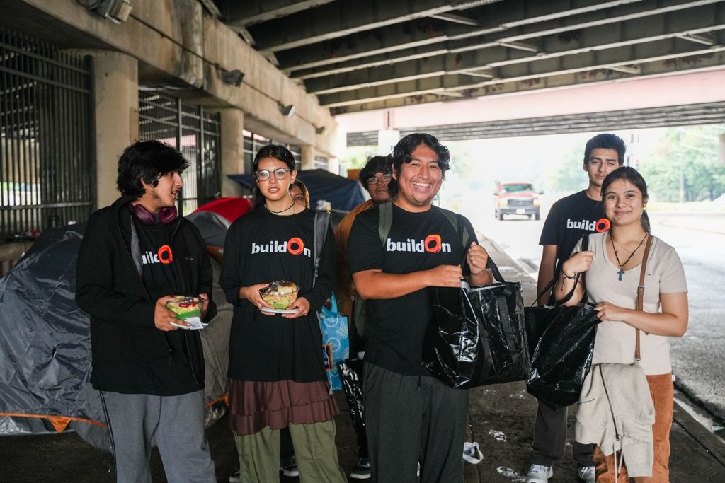buildOn students in Chicago hand out healthy food to unhoused neighbors in Chicago.