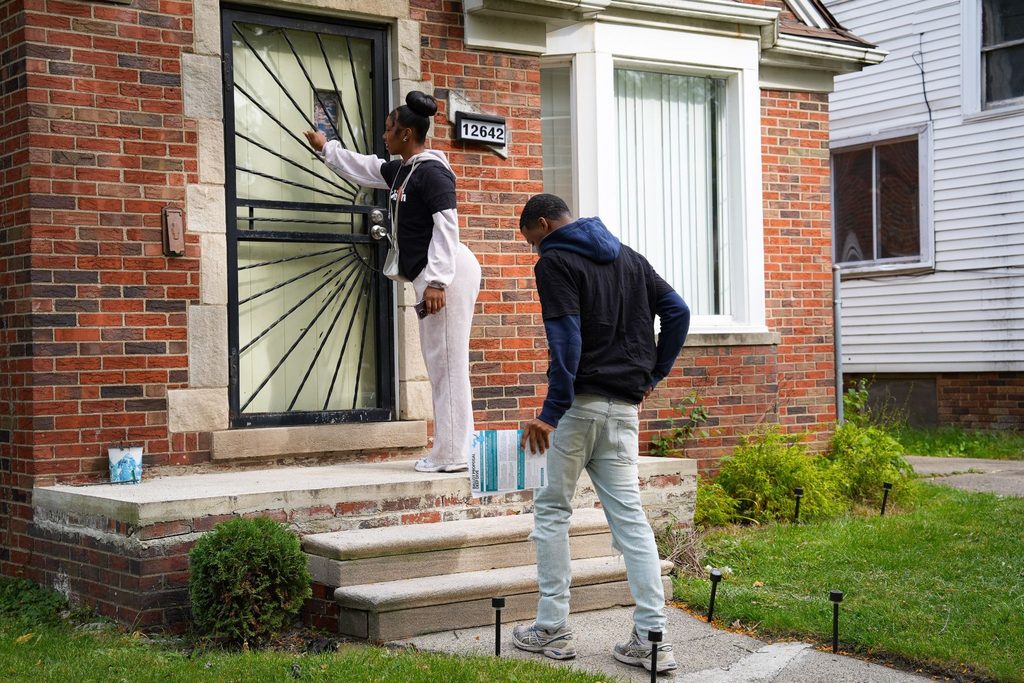 buildOn in Detroit students canvass their neighbors.