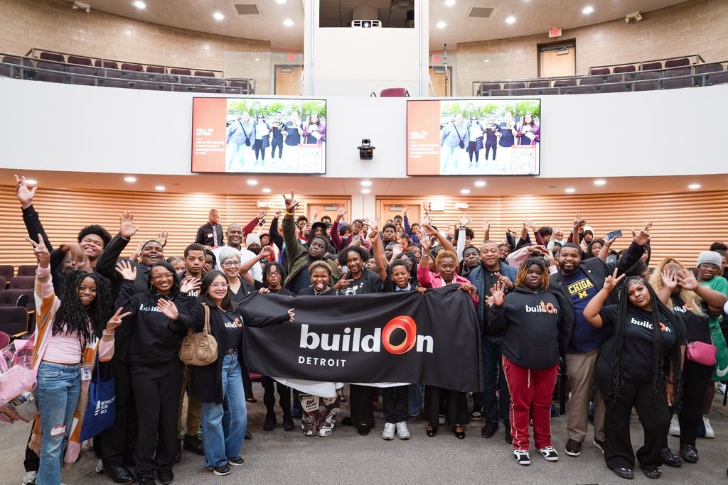 Students and local elected officials after buildOn in Detroit’s legislator forum.